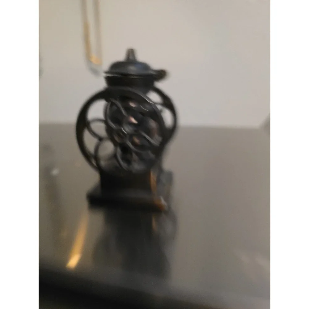 N/A vintage die